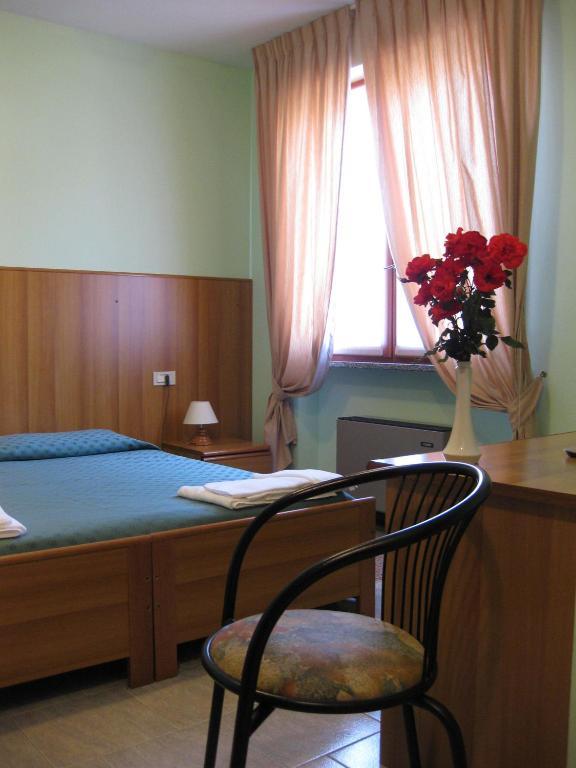 Casa Giuly Hotel Villa dʼAlmè Szoba fotó